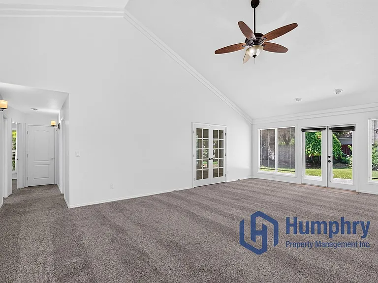 1948 E Cypress Point Dr — Photo 10