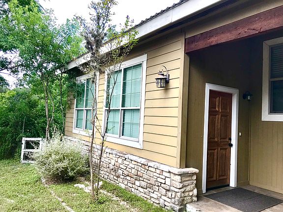 2nd image of 134 W Hillcrest Dr