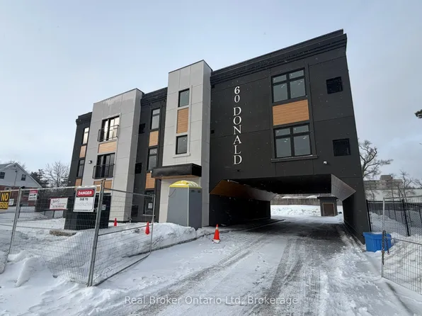 60 Donald St, Barrie, ON