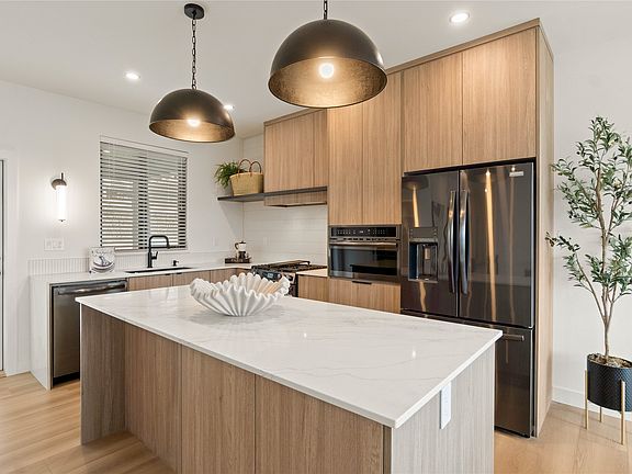 5th image of 2264 Coldwater Dr