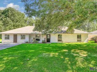 8055 Minglewood Ave, Denham Springs, LA 70706