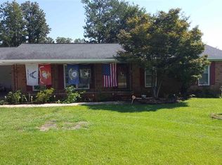 1113 Sugarloaf Ln, Anniston, AL 36207