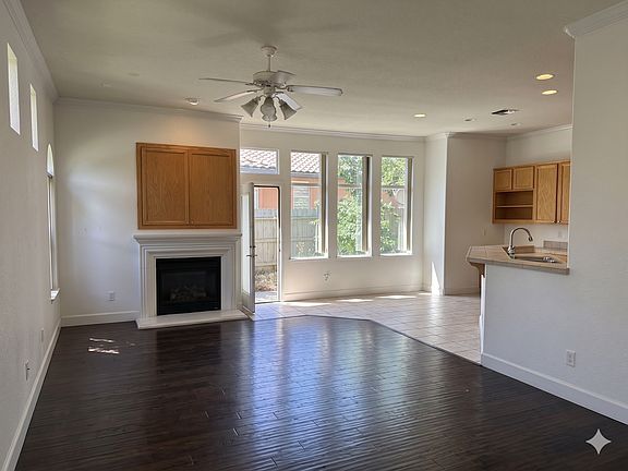 2nd image of 7201 Queen Isabella Ct