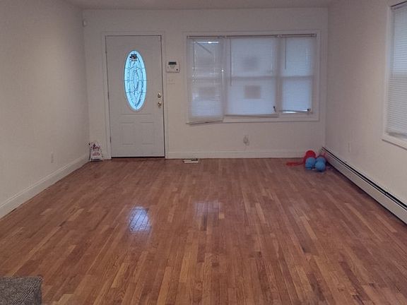 2nd image of 11634 146th St
