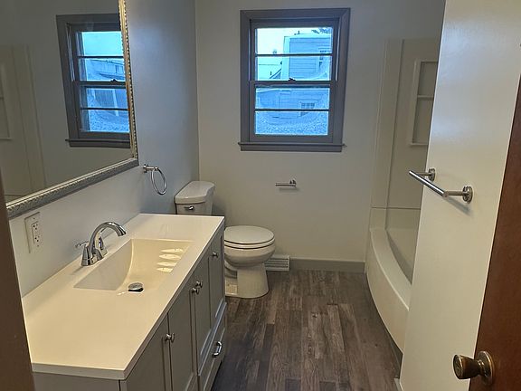 5th image of 161 Jasper St