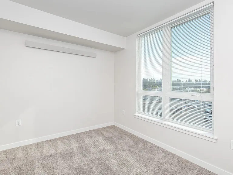 Linden Flats — Photo 104