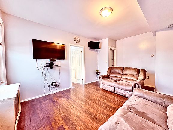 3rd image of 114-19 194th St #1