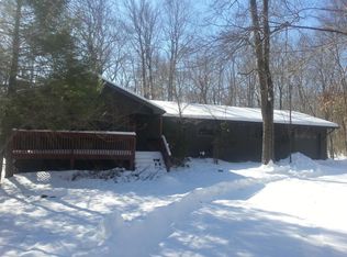 142 Blue Ridge Dr, Canadensis, PA 18325