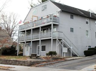 271 Pequot Ave, New London, CT 06320
