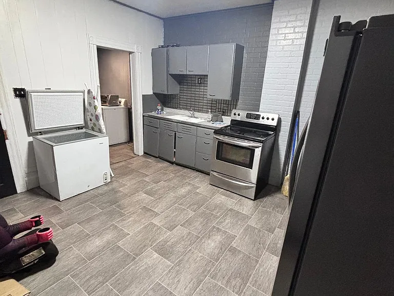 715 Coleman Ave #715 — Photo 4