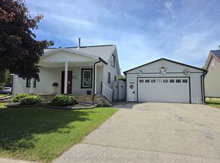 64 George St S, Minto, ON N0G 1Z0
