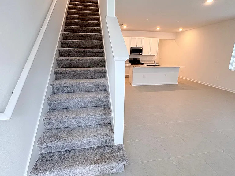 790 Rivington Ave — Photo 11