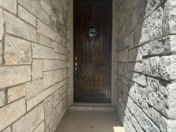 4th image of 324 Old Trinity Way