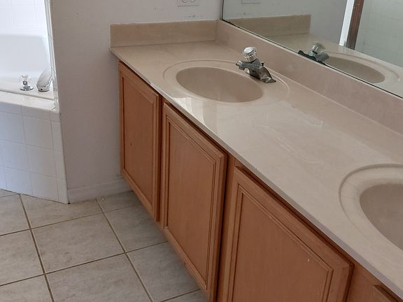 3rd image of 2523 Aster Cove Ln