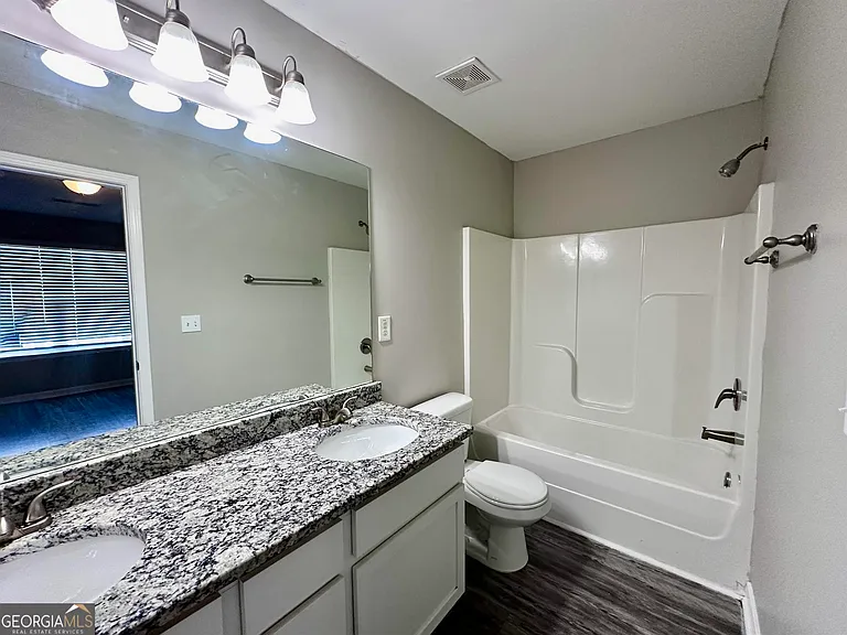 306 Ashigan St — Photo 11