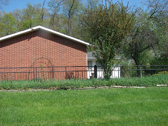 4th image of 3334 Woodmont Dr