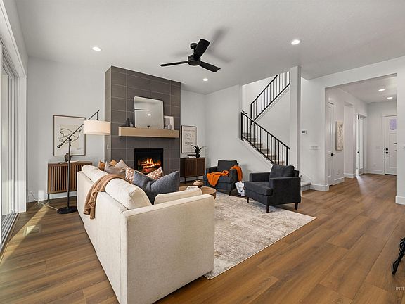 6th image of this home