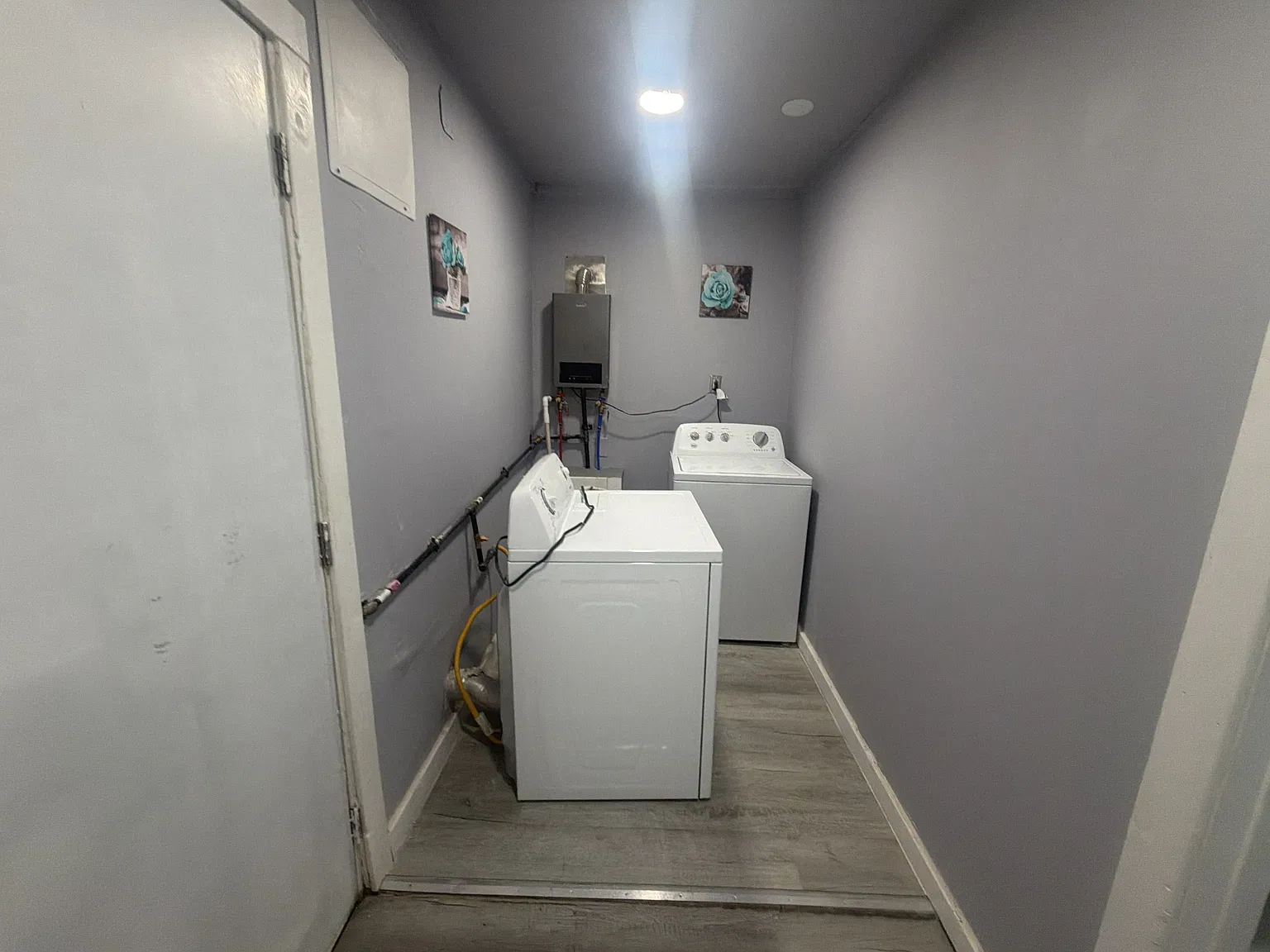 606 Kelly Terrace - 1 — Photo 4