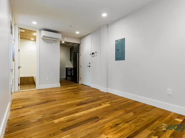 234 North 11th Street image 3 of 10