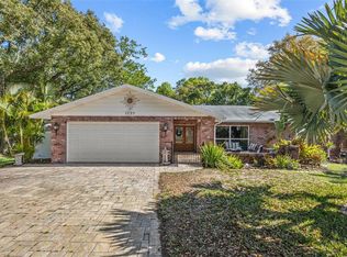 1437 Lawnwood Ct, Tarpon Springs, FL 34689
