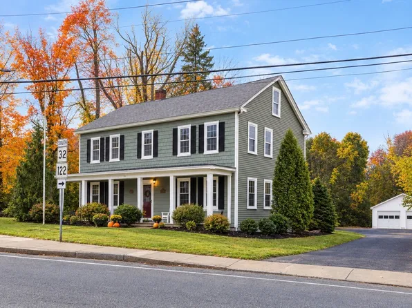 50 Pleasant St, Barre, MA 01005