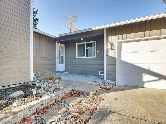 3rd image of 1921 164th St E