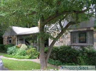 240 Ridgewood Rd, West Hartford, CT 06107