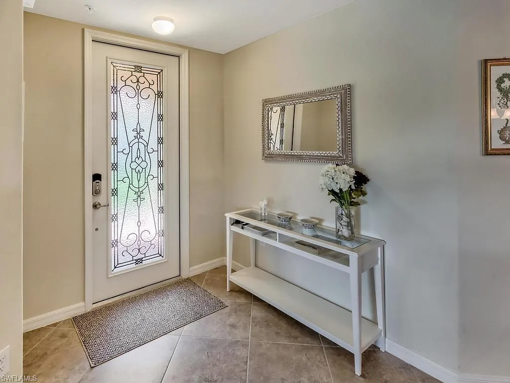 3 bed, 2.0 bath, 1883 sqft, $10,000 — Photo 4