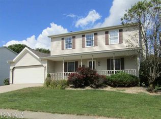 206 Beacon Cir, Bloomington, IL