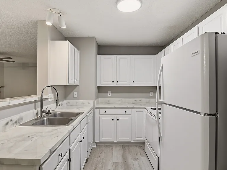 123 Ivy Glen Ct — Photo 3