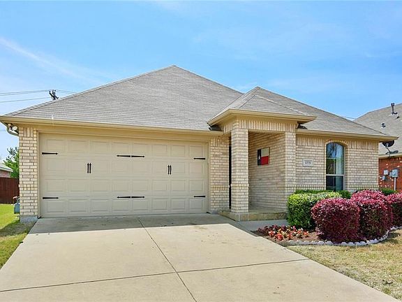 3rd image of 6129 Lochshire Dr
