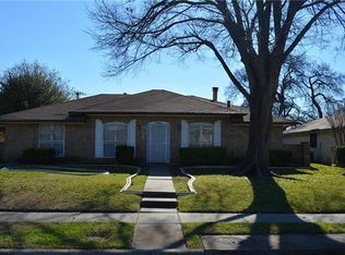 7102 Bayberry Ln, Dallas, TX 75249