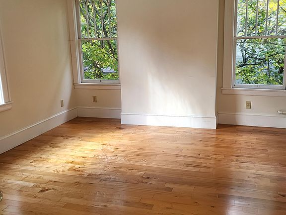 4th image of 733 Argonne Ave NE APT 3
