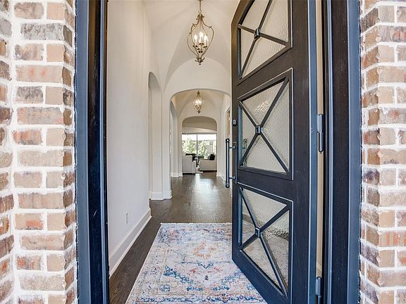 3rd image of 6213 Crystal Cove Ct