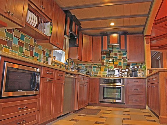 4th image of 627 E Cypress Ave