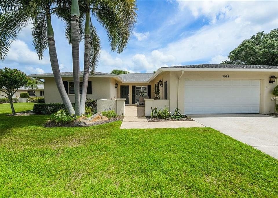 1st image of 7095 Fairway Bend Cir