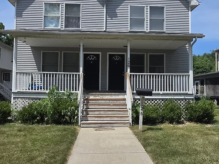 126 E Lorain St #1 — Photo 1