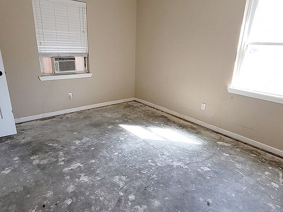 4th image of 1409 Elsie Ln
