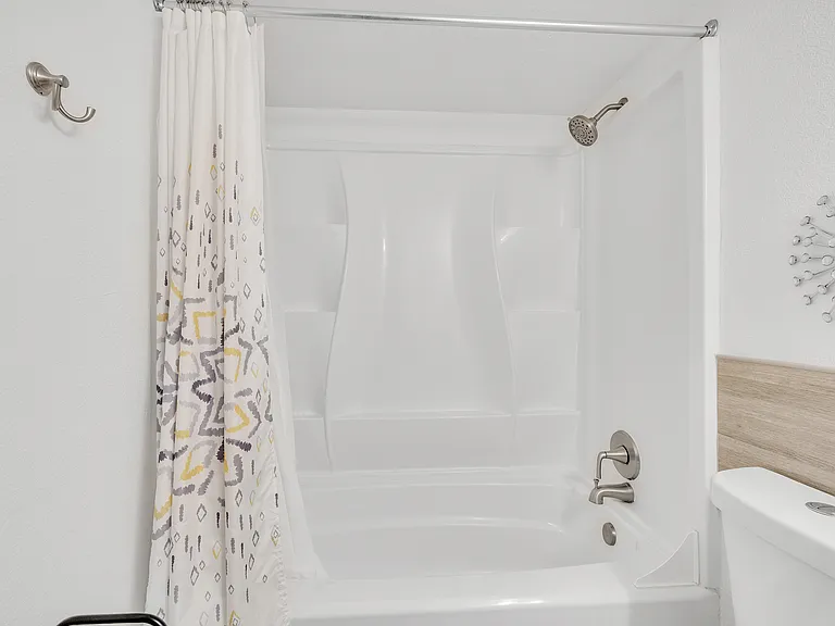616 S Hardy Dr — Photo 16