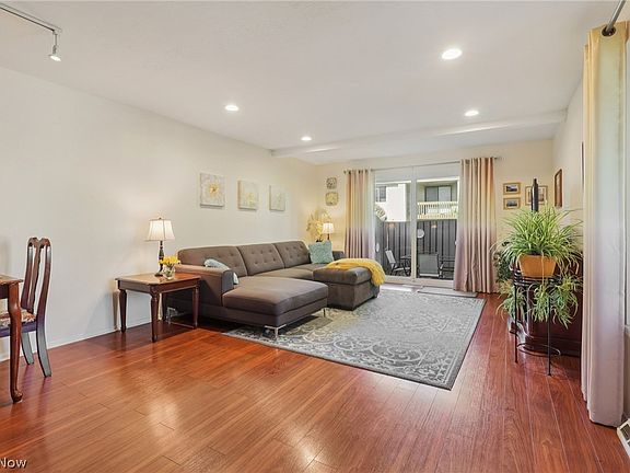 4th image of 32722 Washington Ct #22