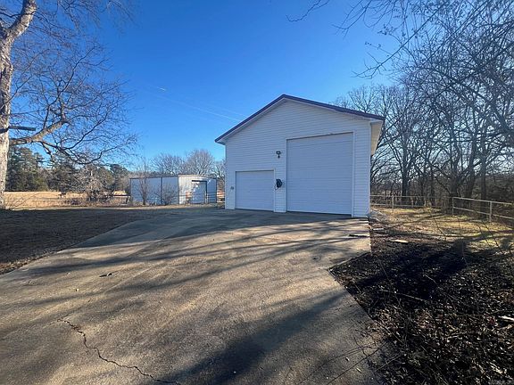 3rd image of 4682 Barto Rd