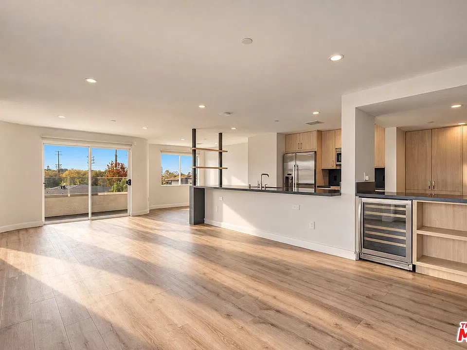 10951 National Blvd #303