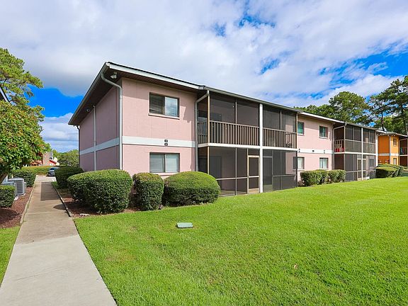 2nd image of 1301 Pridgen Rd. #208