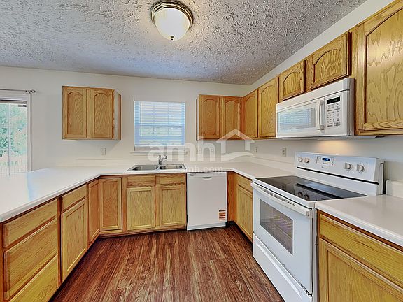 3rd image of 7221 Fribourg Ct