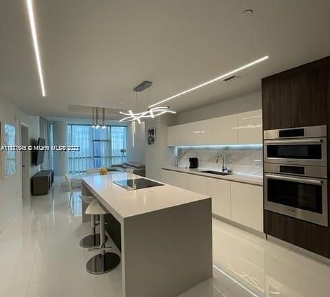 5th image of 851 NE 1st Ave #2512