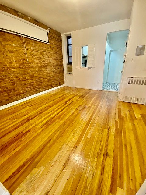 1st image of 346 E 89th St