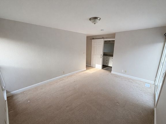 3rd image of 1301 New Hampshire Dr