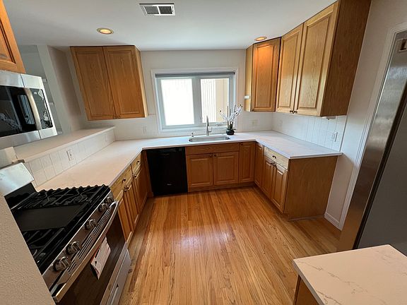 4th image of 2946 Kalmia Ave APT 55