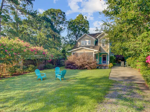 612 W 3rd North St, Summerville, SC 29483