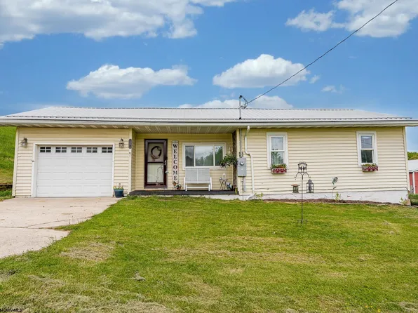 719 Elk Run Rd, Bruceton Mills, WV 26525